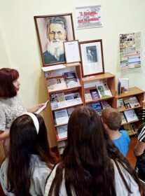 “Жыццё маё – ці васілёк, ці ружа…”