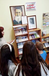 “Жыццё маё – ці васілёк, ці ружа…”