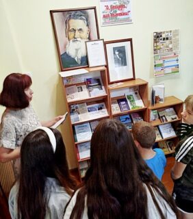 “Жыццё маё – ці васілёк, ці ружа…”