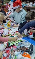 Новогодний парад снеговиков