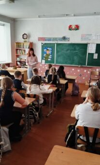 Библиотечный урок «Защитником быть – Родине служить»