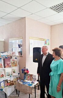 Кніжная выстава “Жанчыны – крыніца ўсёй прыгажосці”