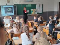 Библиотечный урок «И снится им весна»