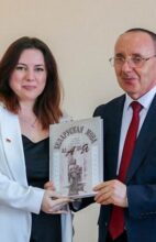 Ігар Капылоў прэзентаваў на Пастаўшчыне сваю новую кнігу «Беларуская мова: ад А да Я»