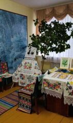 Полка творчества «Бабушкин сундучок»