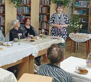 Литературно-музыкальная композиция «Поэт живёт – пока его читают»