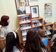 “Жыццё маё – ці васілёк, ці ружа…”