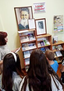 “Жыццё маё – ці васілёк, ці ружа…”