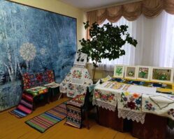 Полка творчества «Бабушкин сундучок»