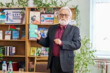 В Поставах состоялась творческая встреча с прозаиком и публицистом Виктором Правдиным